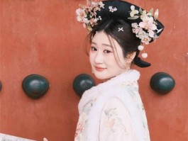 富二代fKabuto约会上海23岁模特 微胖身材完美露脸 深喉口技娴熟 反差十足！