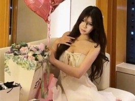 高颜值巨乳网红私密视频流出 全程露脸劈腿 手法娴熟骚出天际