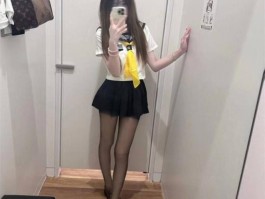 湖南长沙大专嫩妹 恋爱期间出轨男闺蜜被男友曝光私密视频 饥渴难耐十分反差